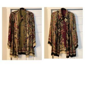 Unlabled Travelsmith reversible Tapestry duster, possible size Medium